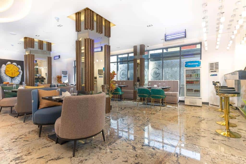 Restaurant 2